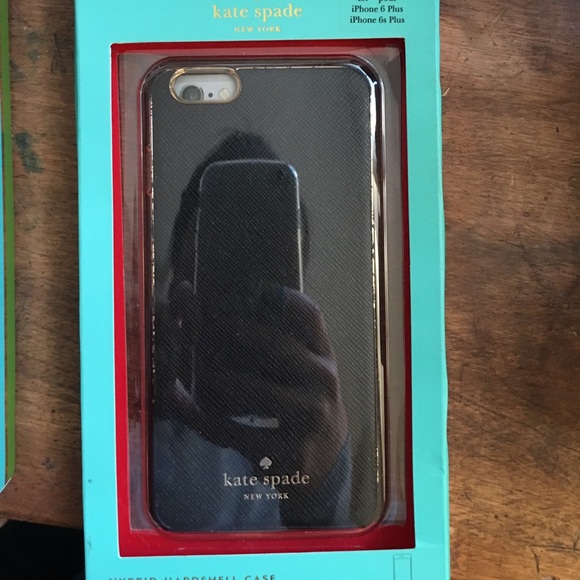 2 Kate spade cases normal wear and tear - Picture 2 of 3